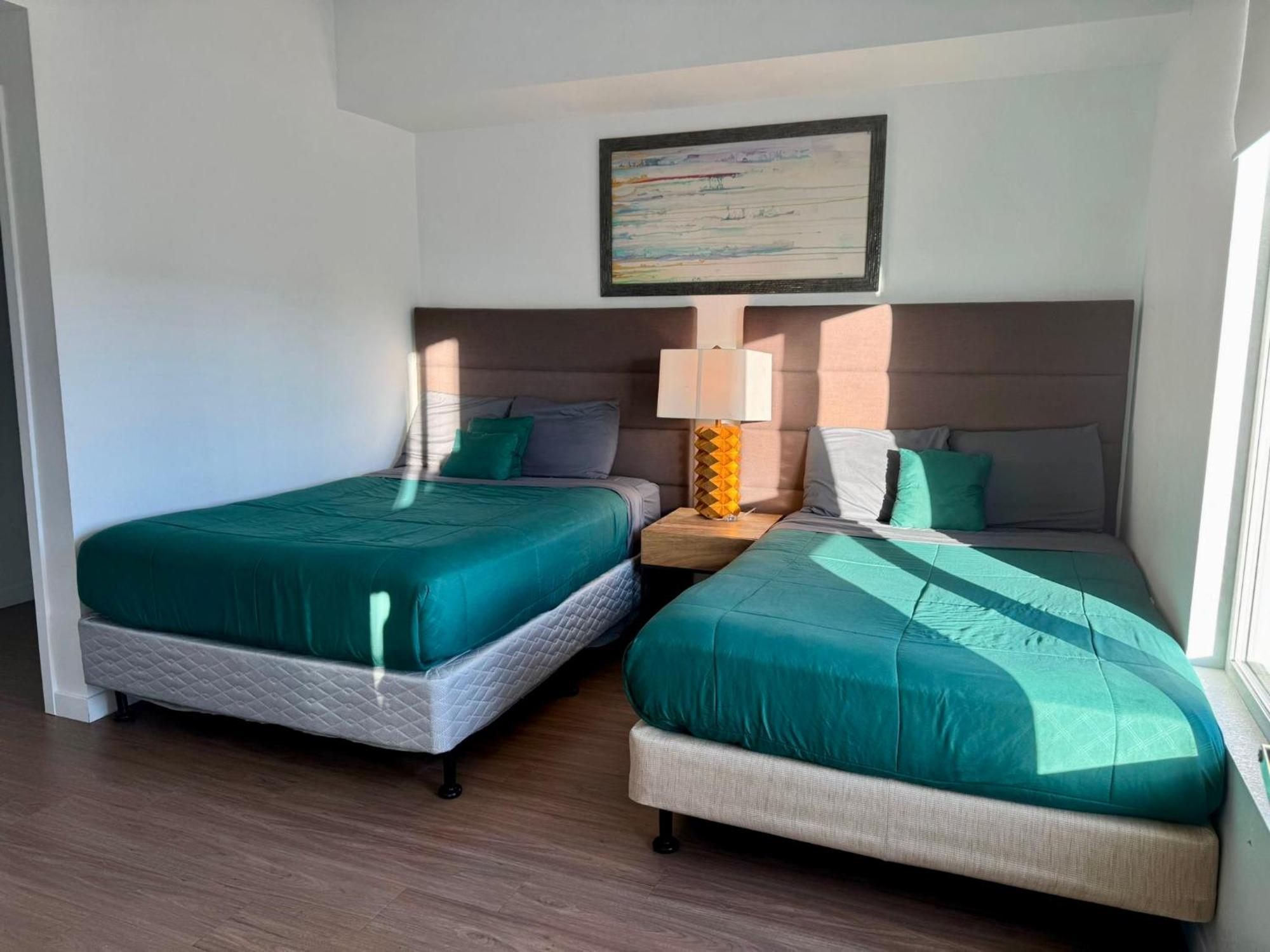Aparthotel Stylish Downtown Escape With Rooftop Views Los Angeles